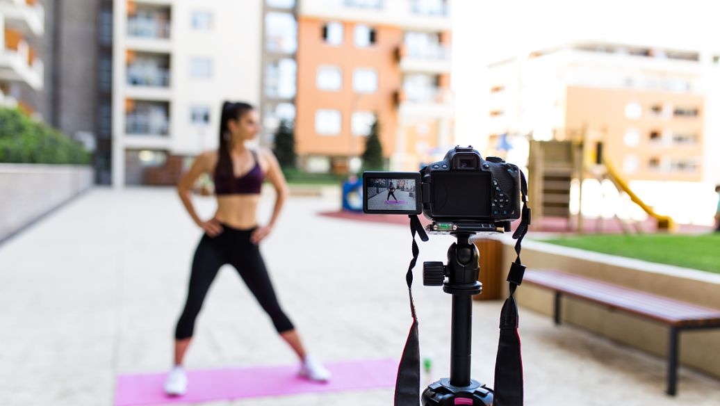 ��(zhu��n)�}Ƭ�Ĕz